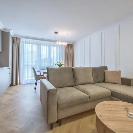 Dr - Aurora Сопот