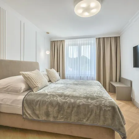 Dr - Aurora Апартаменти